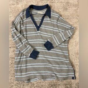 We The Free Textured Gray and Navy Top